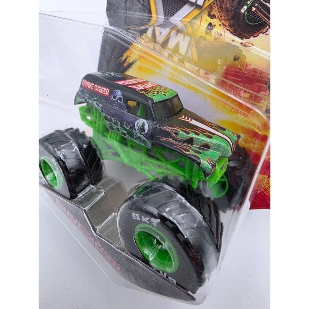 Monster Jam 2026 1:64 Grave Digger Die-Cast Monster Truck Series 45‎ Legacy